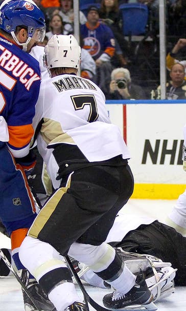 Islanders complete home-and-home sweep of Penguins